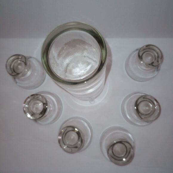 🆕🍸 Vintage Dorothy Thorpe Decanter and Mini Martini Glasses - Picture 4 of 5